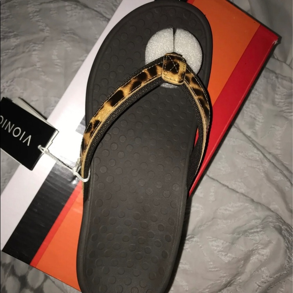 Leopard print sandals size 8 *Available*